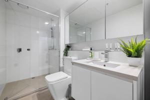 Chic Southbank Retreat Pool, Gym & City Views