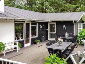 8 person holiday home in Hals-By Traum