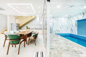 Helios Private Pool Villa