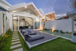 Sandy Shores Villa 3 Modern 3BR Villa in Canggu