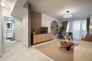 Central Spacious Apartment 306