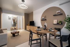 Central Spacious Apartment 306