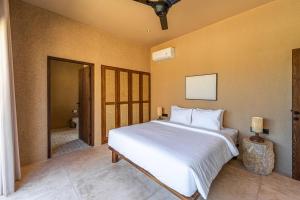 Villa Zama - Earthy-Chic 2BR with Pool in Canggu