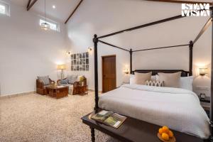 StayVista at The Floramer with Bonfire, Lawn