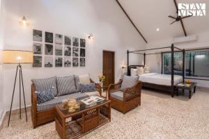 StayVista at The Floramer with Bonfire, Lawn