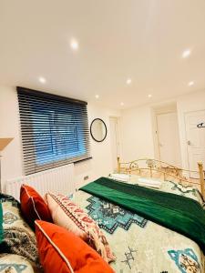 Cozystays Refurbed Modern Apartment Private Garden Free Parking