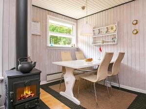 5 person holiday home in Tranekær-By Traum