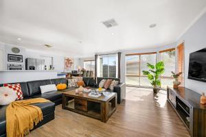 Spacious 4BR 2bath Family Home near Casey Central