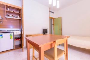 Studio (2 Adults)