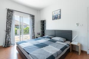 Elegant and Modern Home at Sansaran Villa Chiang Mai