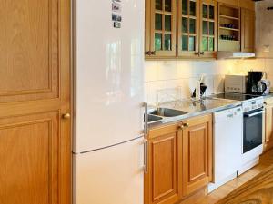 4 person holiday home in HOLSLJUNGA-By Traum