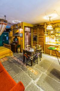 LAntico Loco Commodo