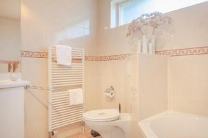 Strandvilla - Beach Resort Makkum