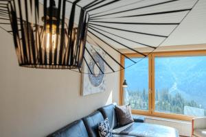 Viktoria B33 by Arosa Vacations, Exklusive App mit Bergblick im Zentrum