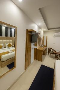 Hotel Aman Grand New Delhi # Mahipalpur # Restaurant, Lift, # Top Rated Property