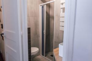 T2 calme à Saint-Ouen, métro 13 et 14, 15 min de Paris