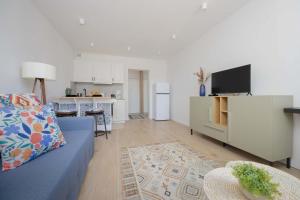 Bright Studio in Bielany close to the Metro by Noclegi Renters