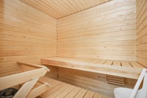 Stylish Nordic 2BR Apartment with Sauna - Steps from the Kuopio Cathedral