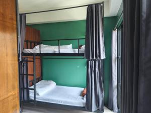 Nimman Nest Hostel & Cafe