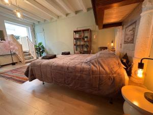 Cozy two-room city center apartment with garden