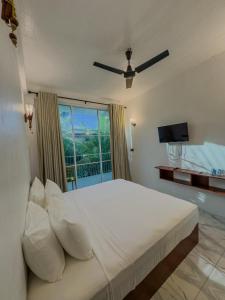 Thila Hotels