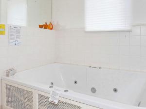 6 person holiday home in Blokhus-By Traum