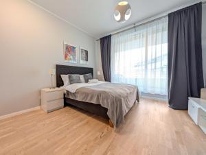 Ovo Comfy Studio with Balcony by BookingHost