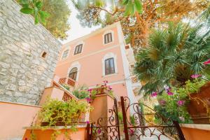 Villa Chiara - Lavi Luxury Apartments