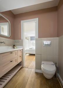 Beautiful Modern Bright 2BD Patio Duplex #179