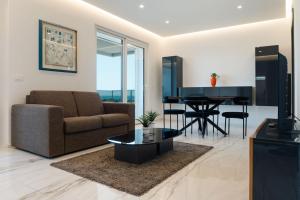 Maison 46 Brown Luxury Flat