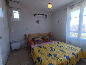 Maison provençale avec piscine partagée