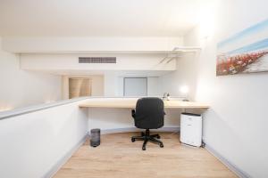 Mutual Heights - Stylish 2-Bedroom Loft