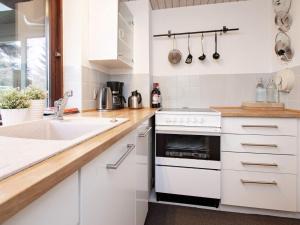5 person holiday home in Væggerløse