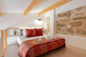 Authentic Studio with Terrace by HostWise