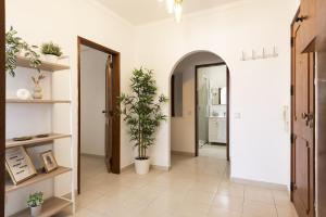 Mare Viva - Seafront with pool by HD