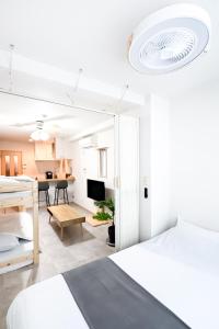 STAIRS Hotel 203