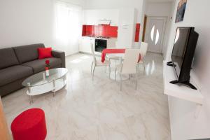 Apartments MTV with privatne parking 