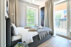 Thomas' Home - Trendy, Central & Balcony
