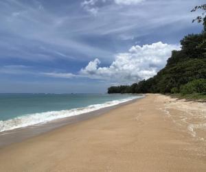 Royal Lee 1 bedroom Apartment