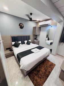 Hotel Grand Lake