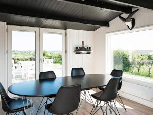 6 person holiday home in Ebeltoft