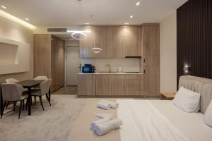 Cozy Studio near Beach with Sea Views - by Wehost