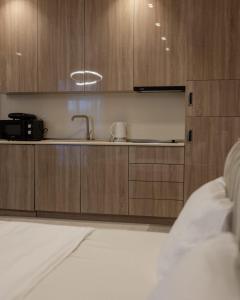 Cozy Studio near Beach with Sea Views - by Wehost