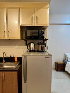 Newport Stay Walk to NAIA T3