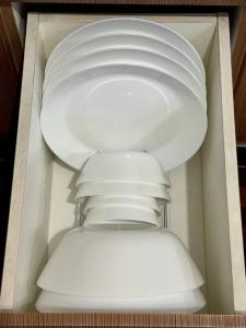 Newport Stay Walk to NAIA T3