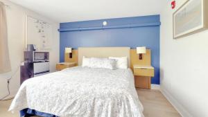 Harborline Hotel