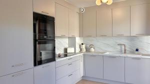 Aronys - Appartement 2 Chambres Parking & Vue Mer