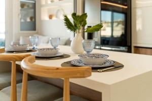 Luxury Modern Apartment with Stunning Glyfada View