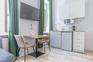 Private and Elegant Studio in Residential Vienna