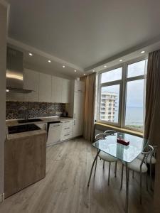 Квартира з видом на море